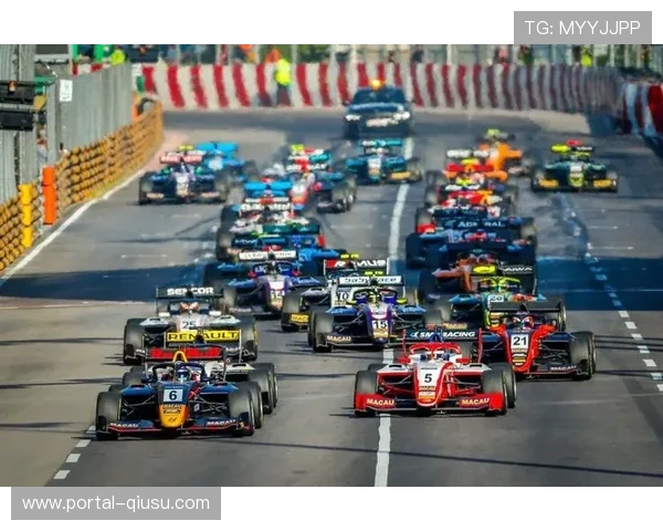 拉斯维加斯站街道赛再现意外，安全车主导比赛走向